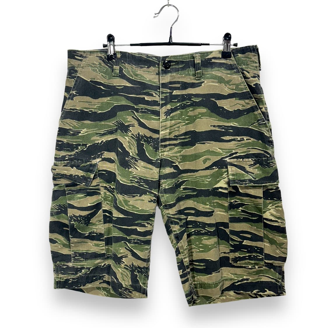 포스트오버올즈 카모 패턴 반바지 상품이미지1