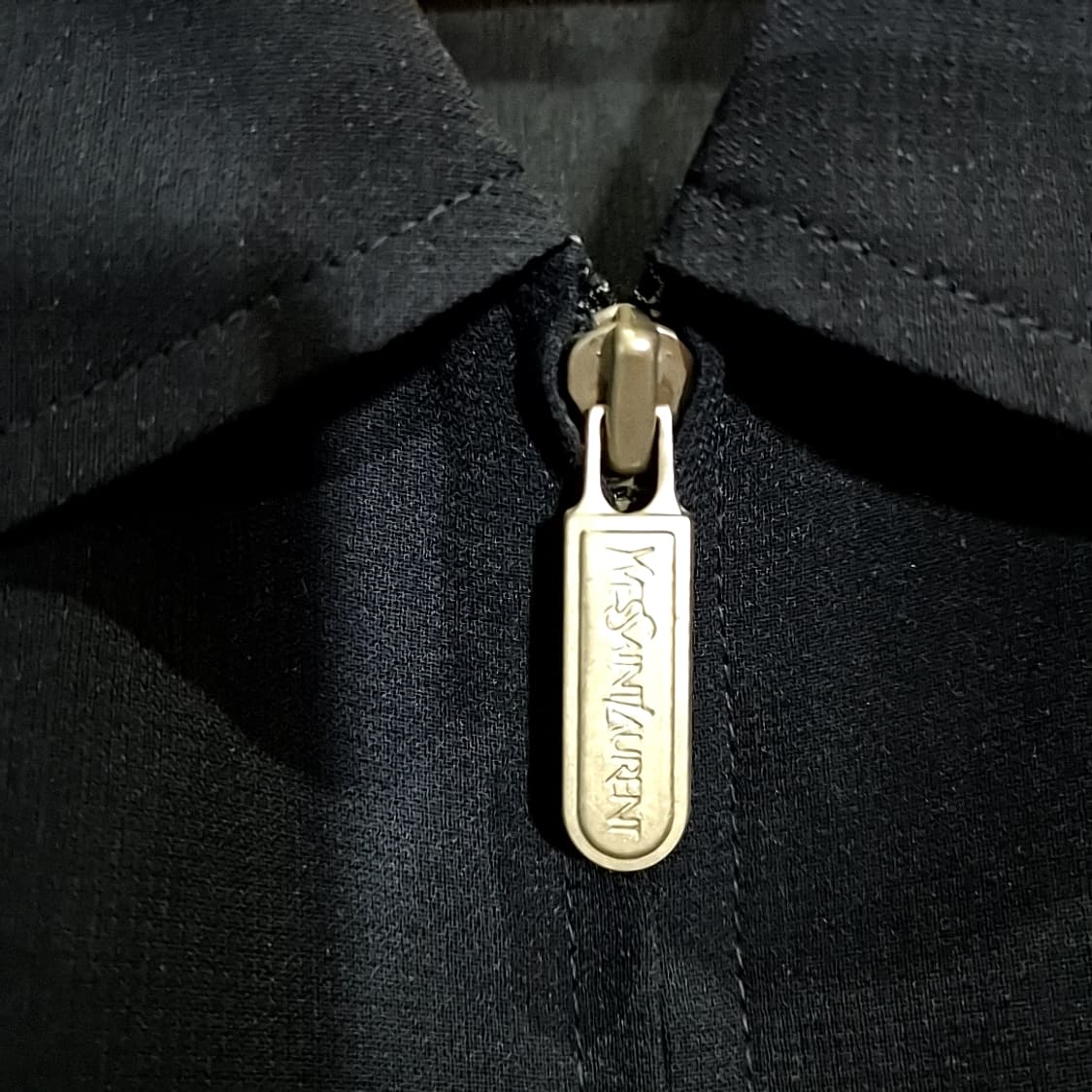 Yves Saint Laurent 입생로랑 YSL자수 미니멀 자켓 상품이미지4