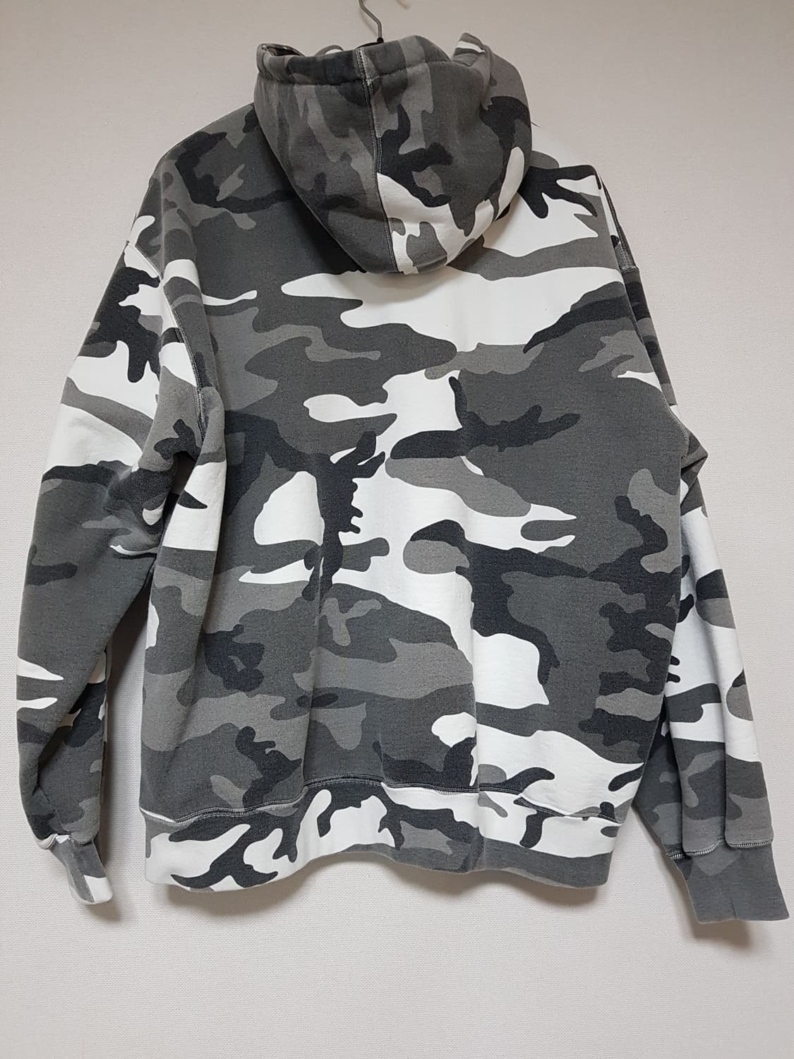 슈프림 워크 후드 집업 티셔츠 스노우 카모 24FW 상품이미지3