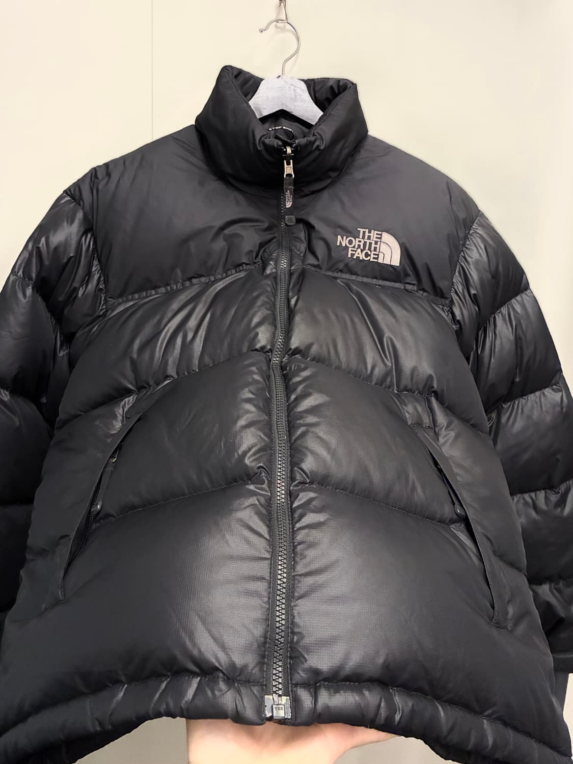 (M/100)노스페이스 1996 골드윈 레트로 눕시 700 패딩 블랙 상품이미지3