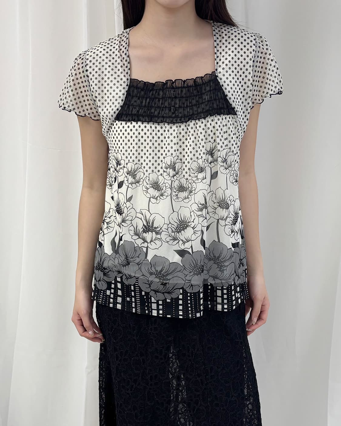 moha monotone flower dot mesh blouse 상품이미지1