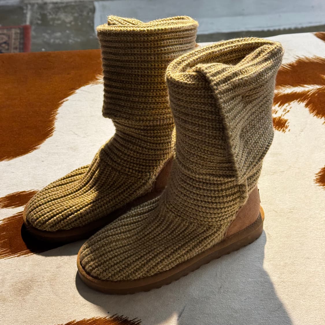 어그 UGG 카디 니트 부츠 (230-235) 베이지 핑크 상품이미지3