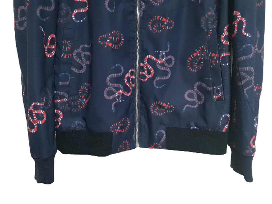 GUCCI 구찌 양면 블루종  자켓 남성 95

 상품이미지5