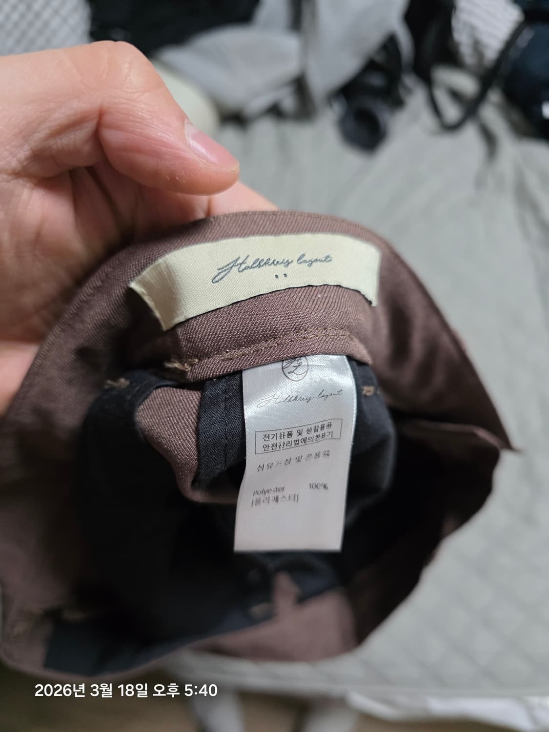 [M] 하프크라이즈 멀티턱 슬랙스 반바지 브라운 상품이미지3