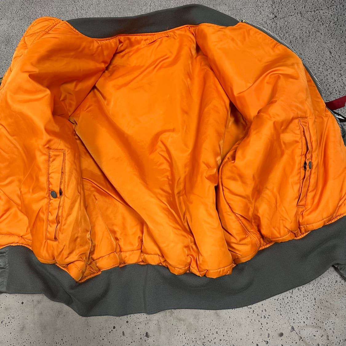 ✨ (바배) 알파 인터스트리 메탈 실버 리버시블 ma-1 봄버 자켓 상품이미지3