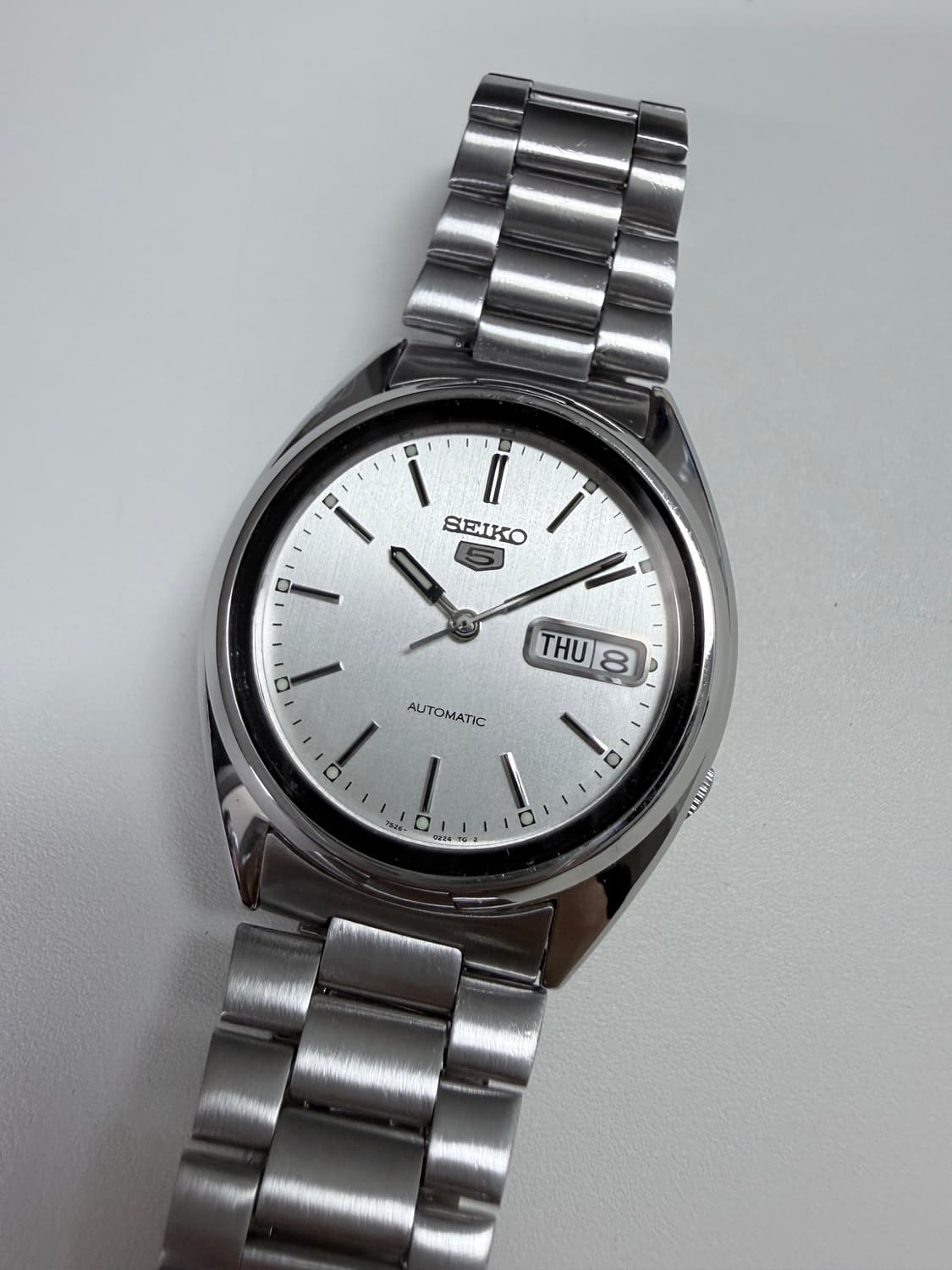SEIKO 5 오토매틱 실버 선레이 다이얼 상품이미지1