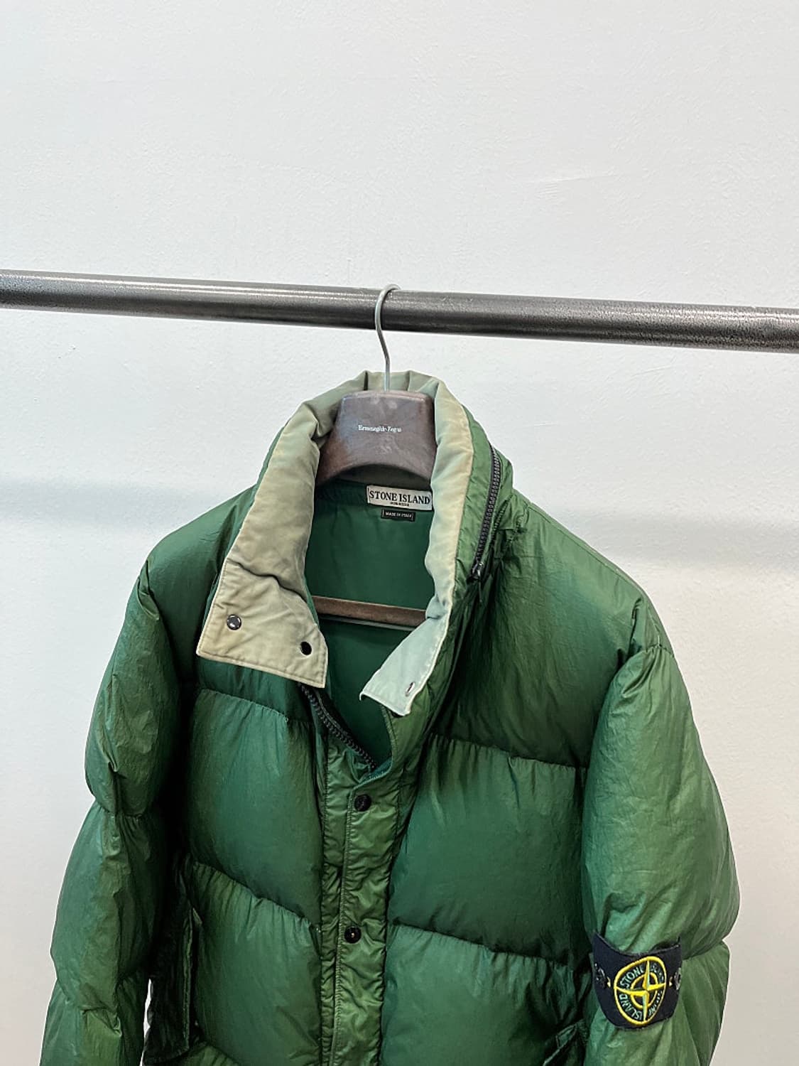 105) 스톤아일랜드 모스그린 나일론 구스패딩  상품이미지2