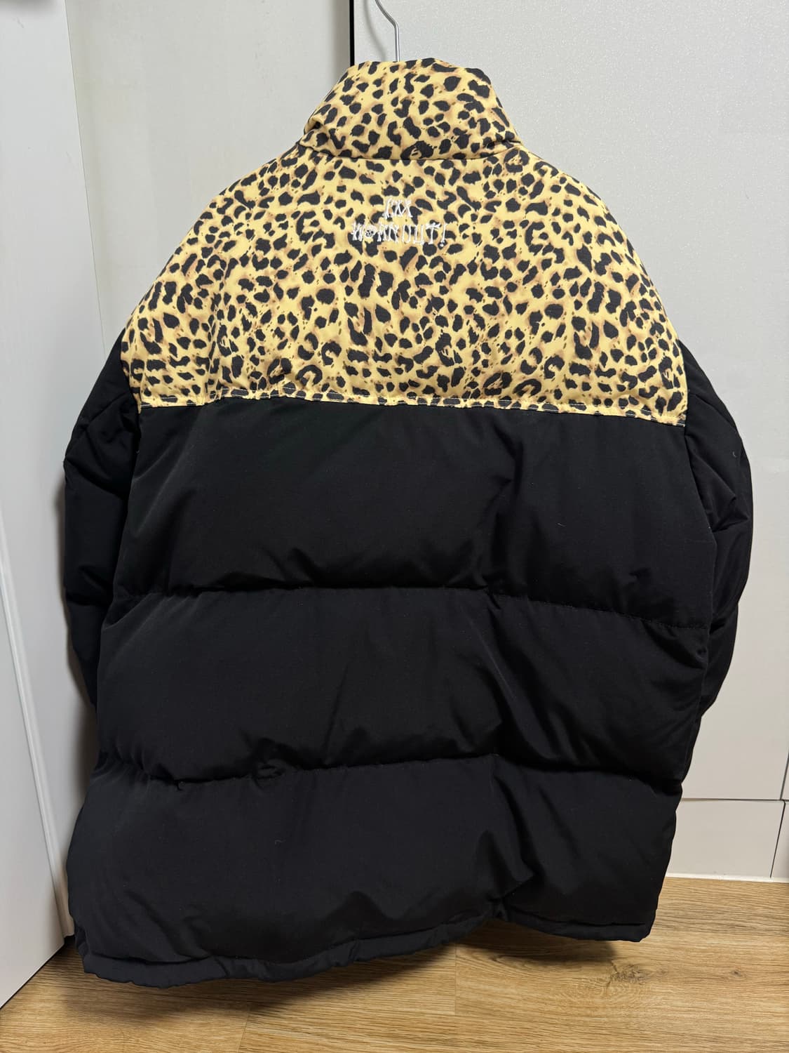 블랙아웃 레오파드 다운 상품이미지2