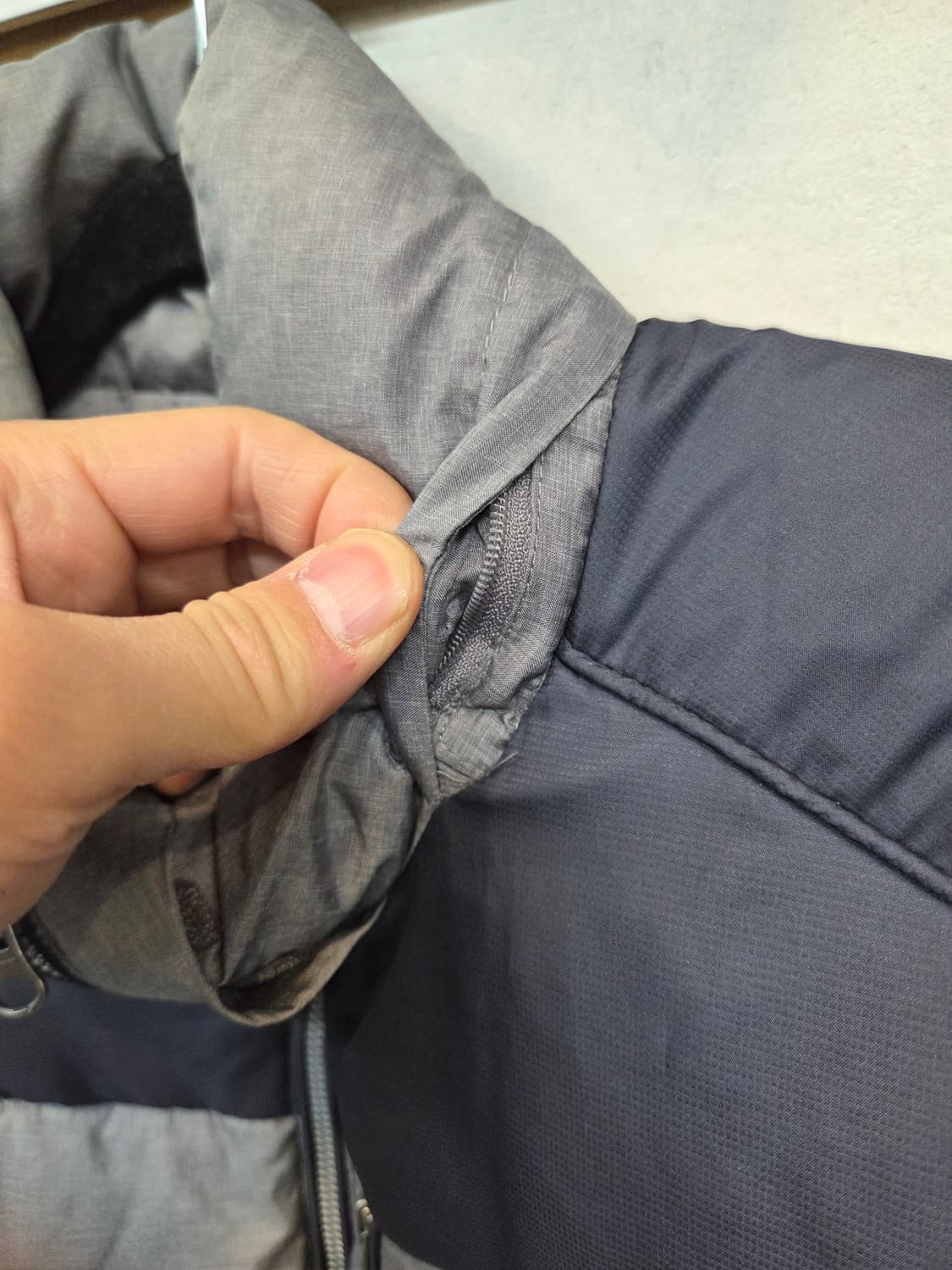 헤지스 골프 덕다운 패딩조끼 xl 상품이미지7