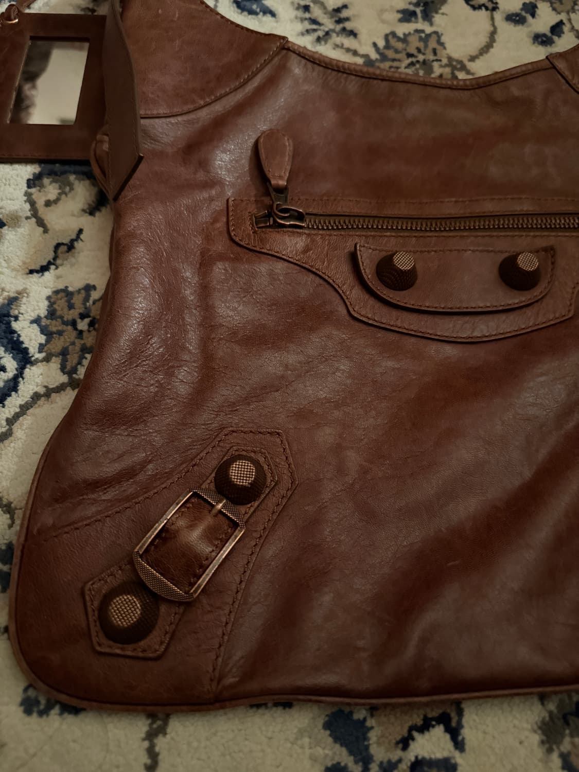 발렌시아가 모터백 크로스 상품이미지3