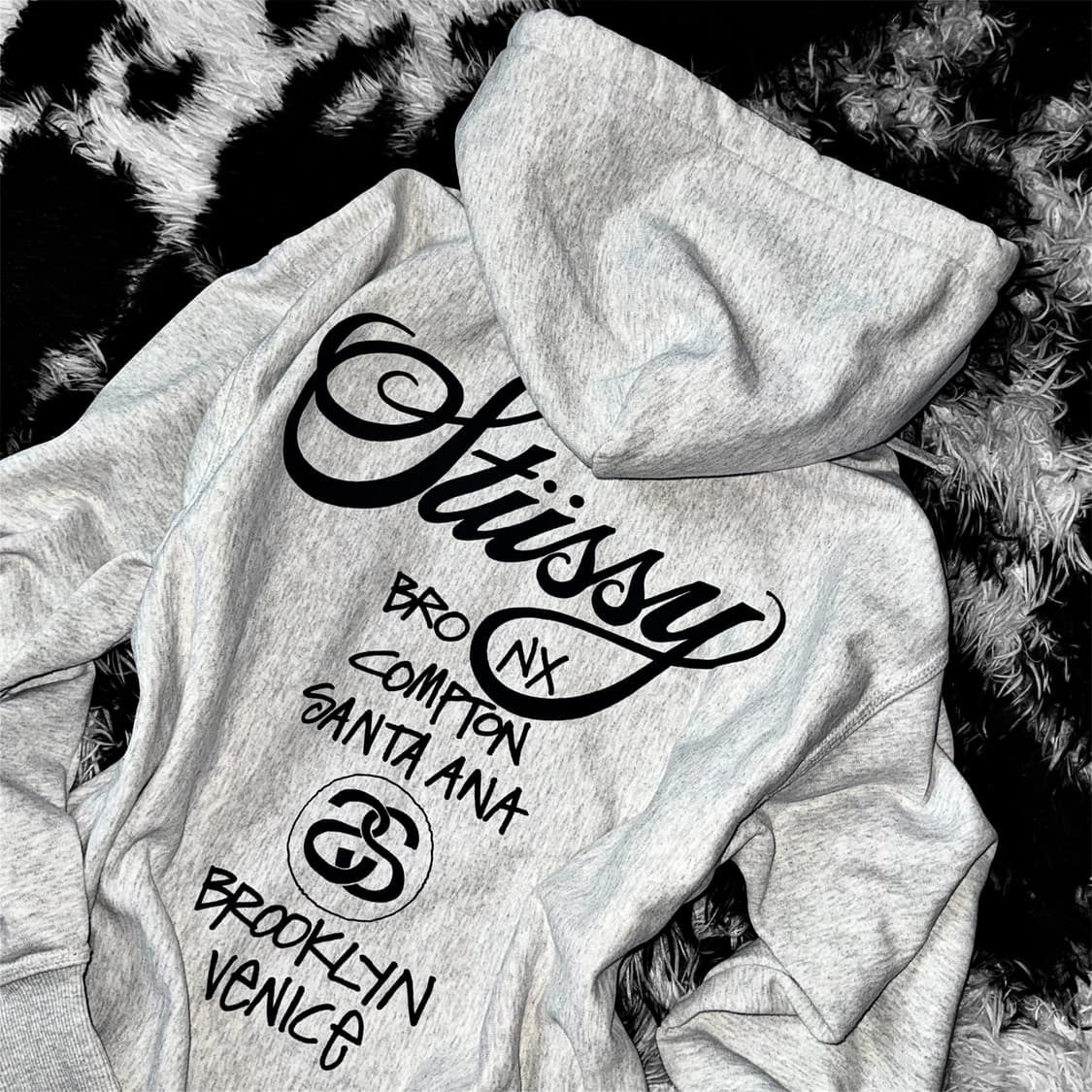 STUSSY 2023 월드투어 후드집업 상품이미지1