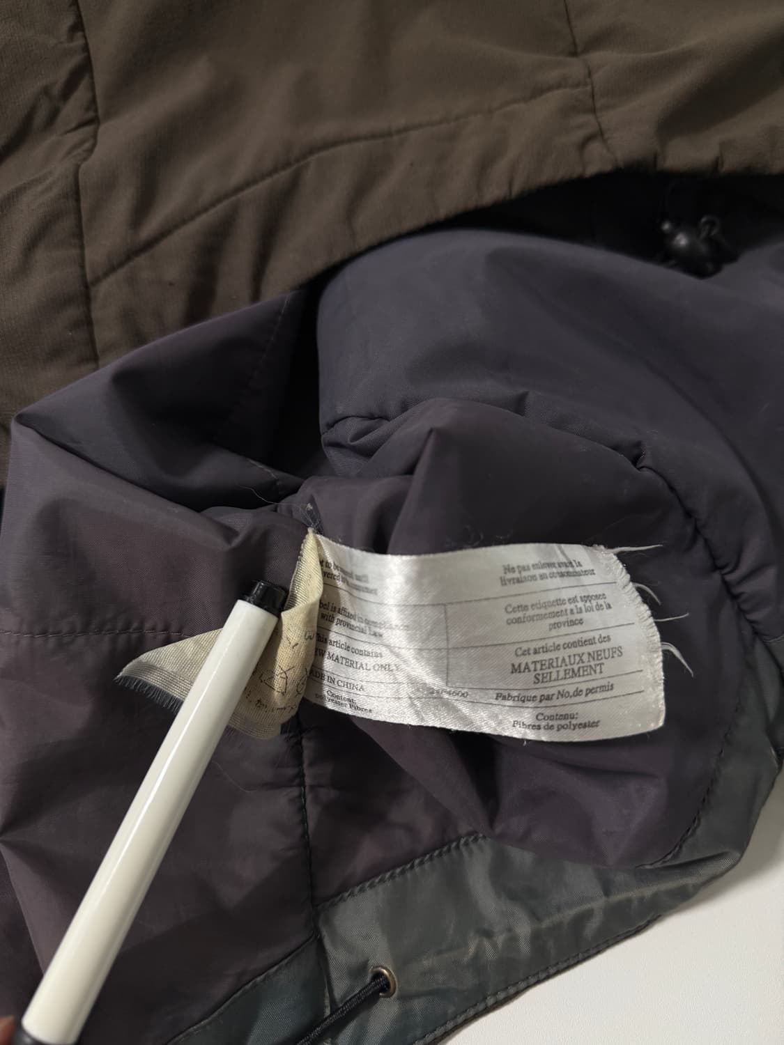 아크테릭스 루즈핏 00‘s 아톰 LT 카키 후드 자켓 상품이미지10