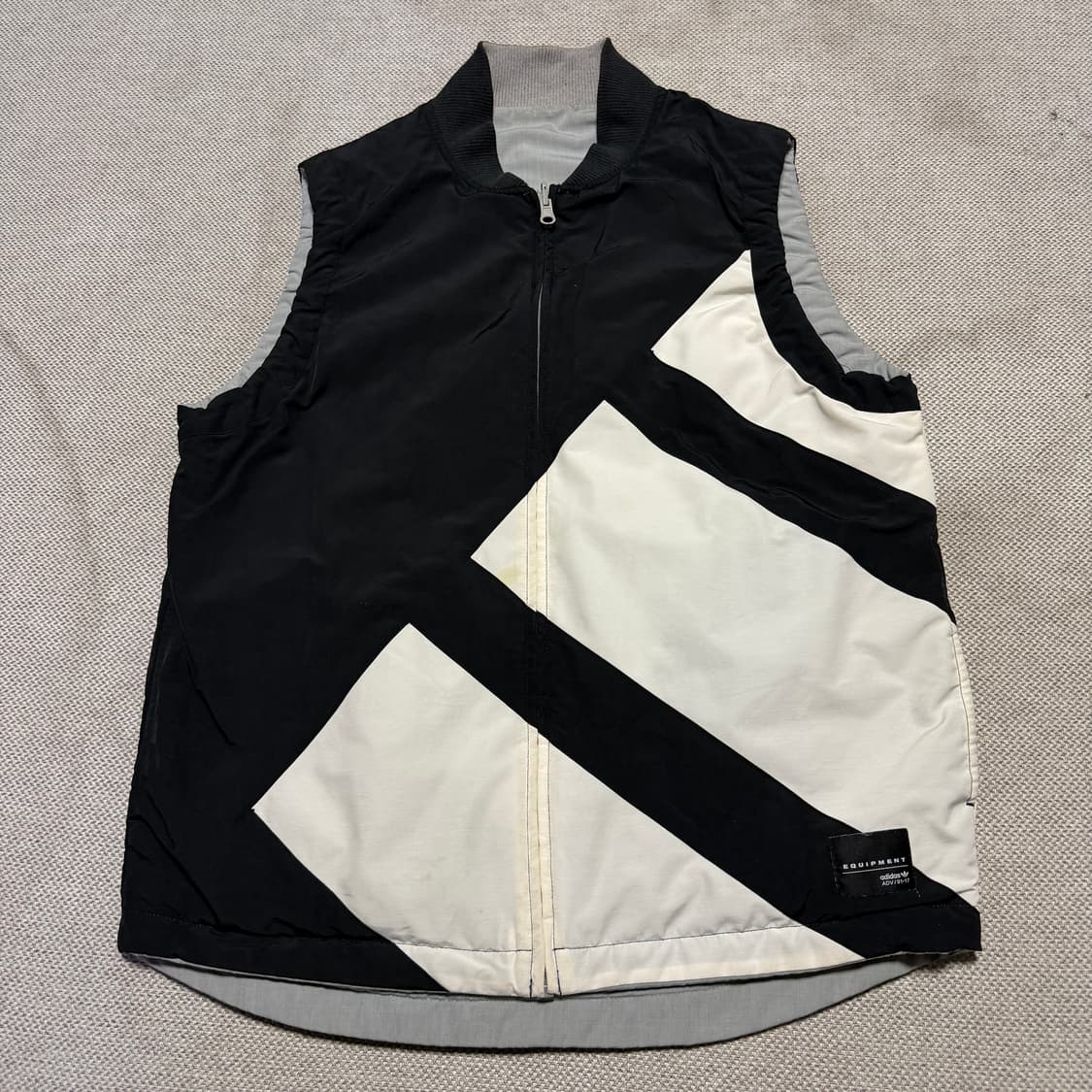 아디다스 EQT 리버시블 베스트 상품이미지1