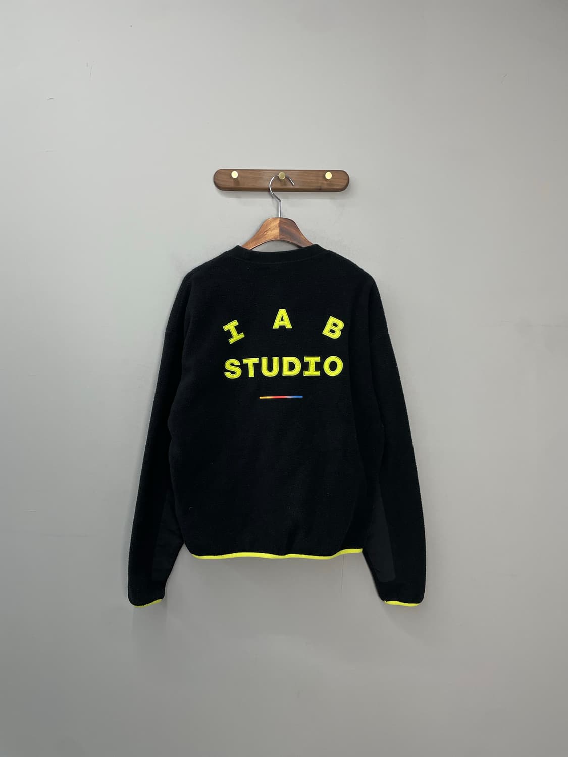 아이앱 스튜디오 x 아식스 블랙 플리스 H1366 상품이미지6