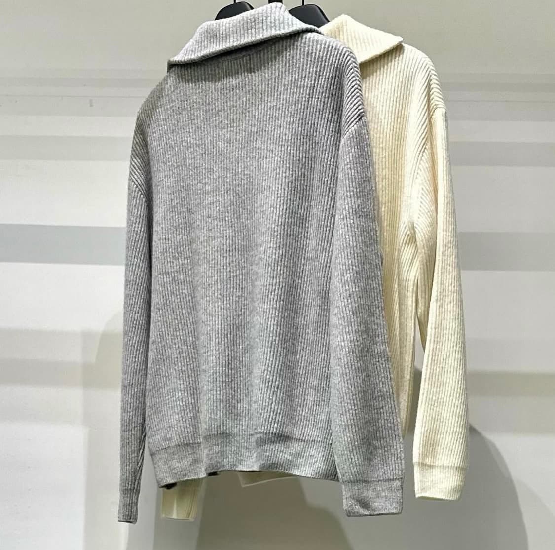 솔리드옴므 23FW 하프집업 니트 그레이 48 상품이미지2