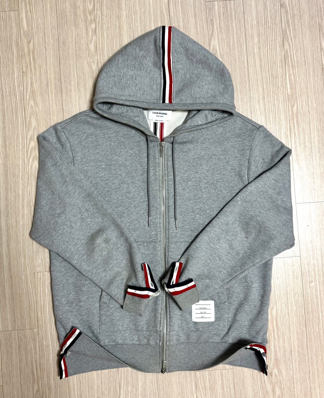 톰브라운 백삼선 스프라이트 후드집업 3사이즈 그레이컬러 상품이미지1