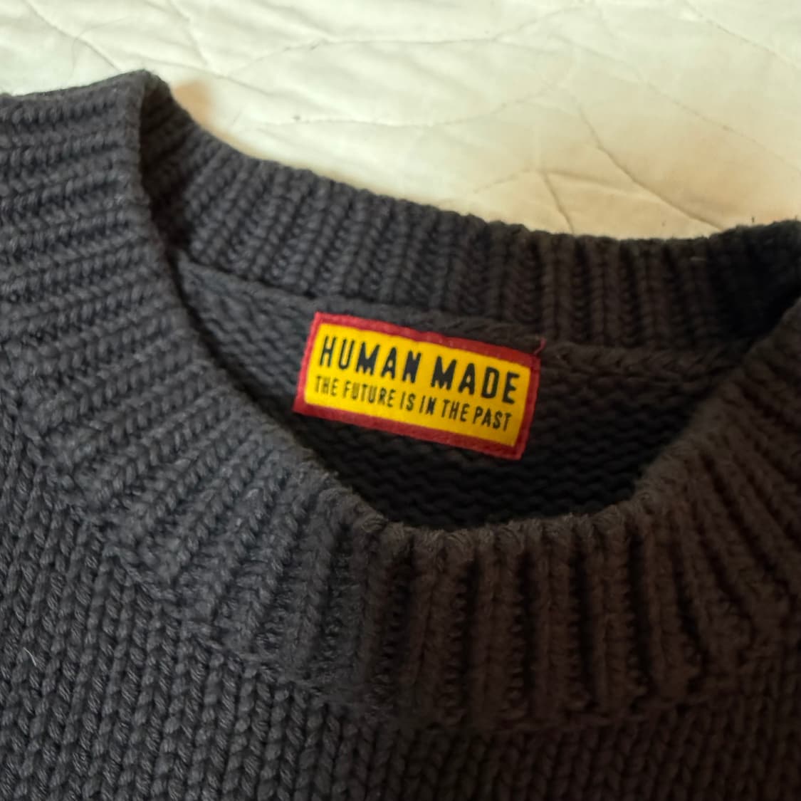 24FW 휴먼메이드 북극곰 니트 차콜 M사이즈  상품이미지5
