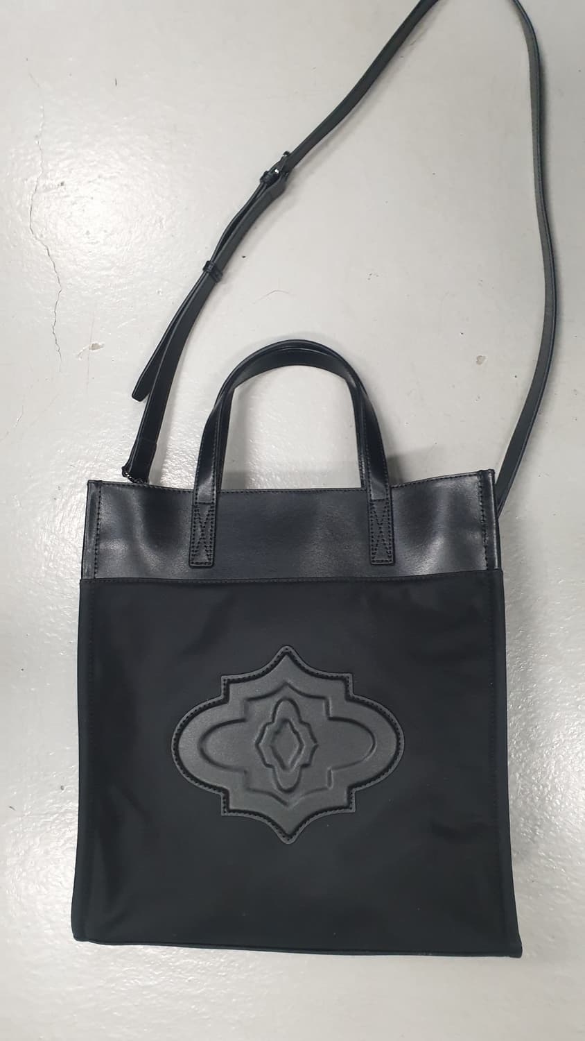 오야니 블랙 토트백 겸 크로스백 상품이미지1