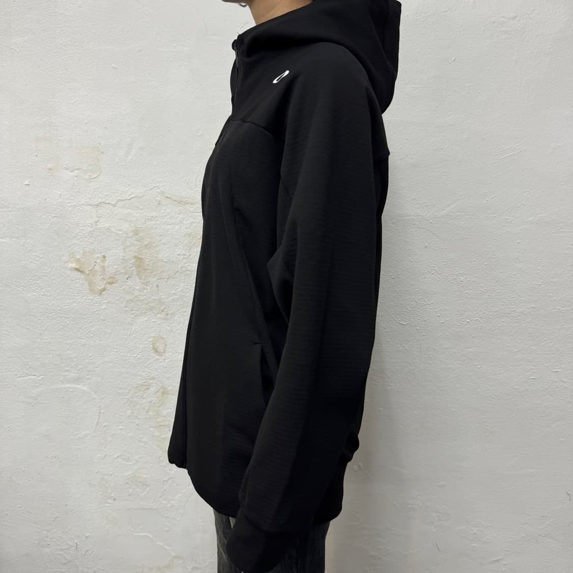 오클리 블랙컬러 폴리에스터 혼방 테크 서클로고 뉴버전 후드 집업 자켓 상품이미지2