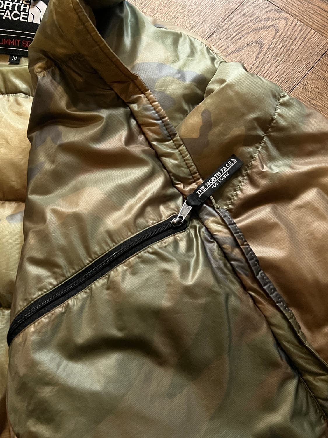 [M]노스페이스 재팬 써밋 아콘 카구아 카모 경량 패딩 상품이미지7