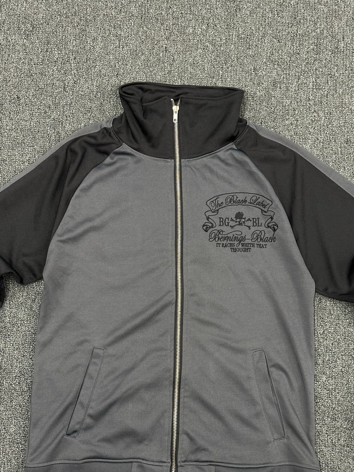 L)Japanese vintage Y2k스컬자수 그레이블랙 트랙탑 져지 상품이미지3