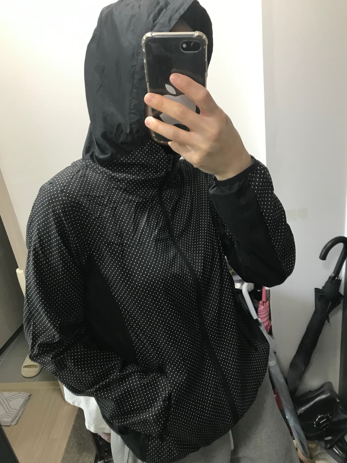 유니클로 땡땡이 바람막이 상품이미지2