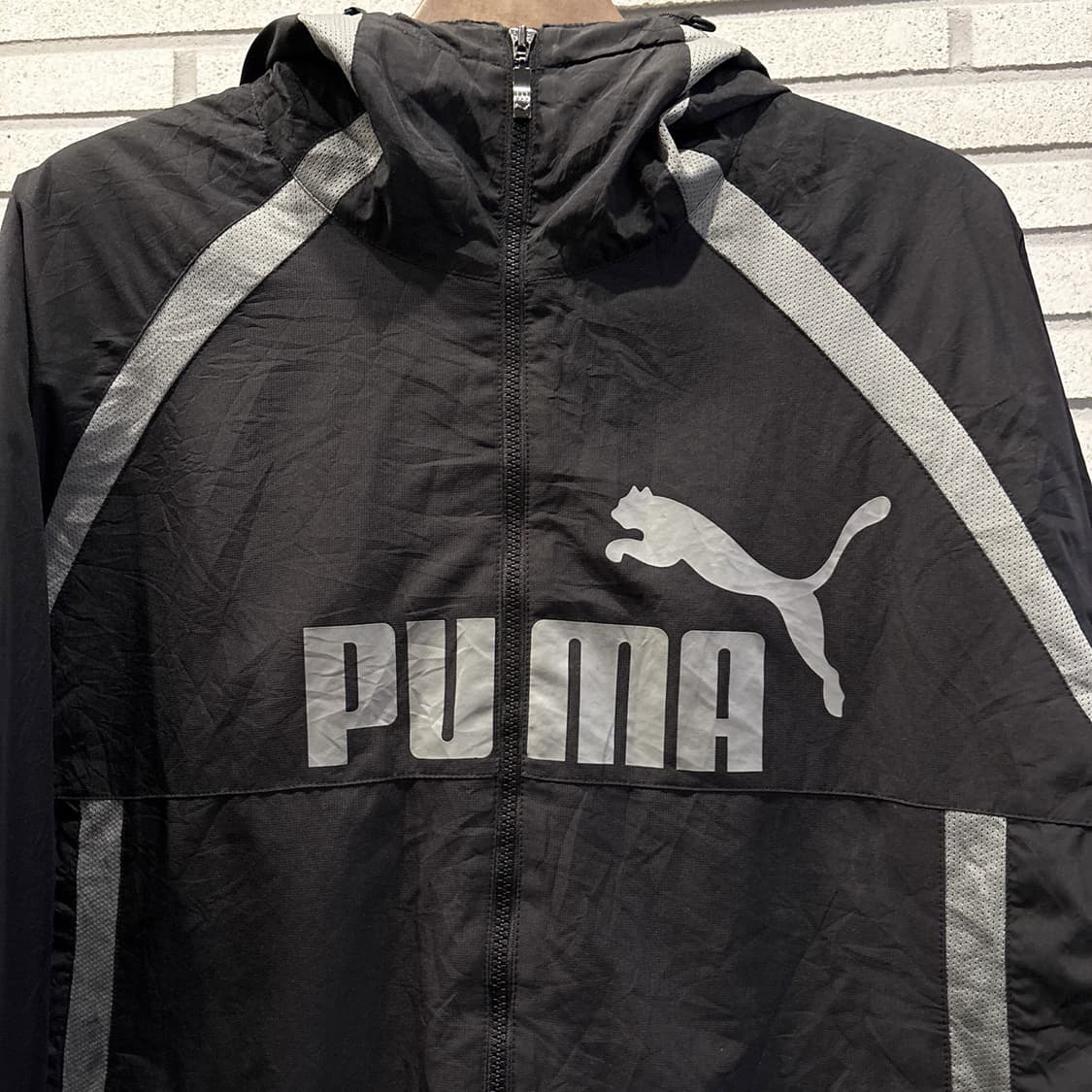 PUMA 퓨마 00s 패디드 퍼포먼스 자켓 빅로고 패널 디테일 차콜 상품이미지6
