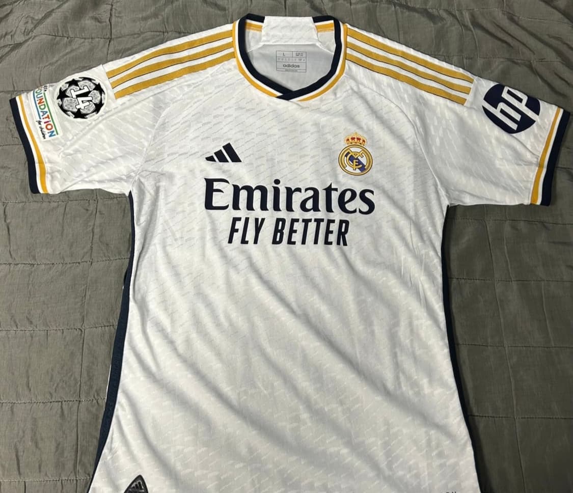 23/24 레알 마드리드 홈 어센틱 유니폼 상품이미지1