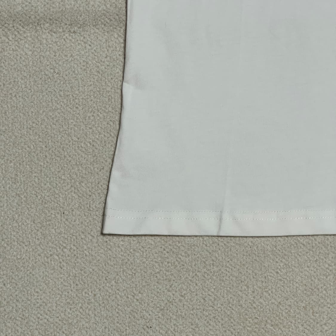 그래픽 라운드넥 반팔티셔츠 상품이미지4