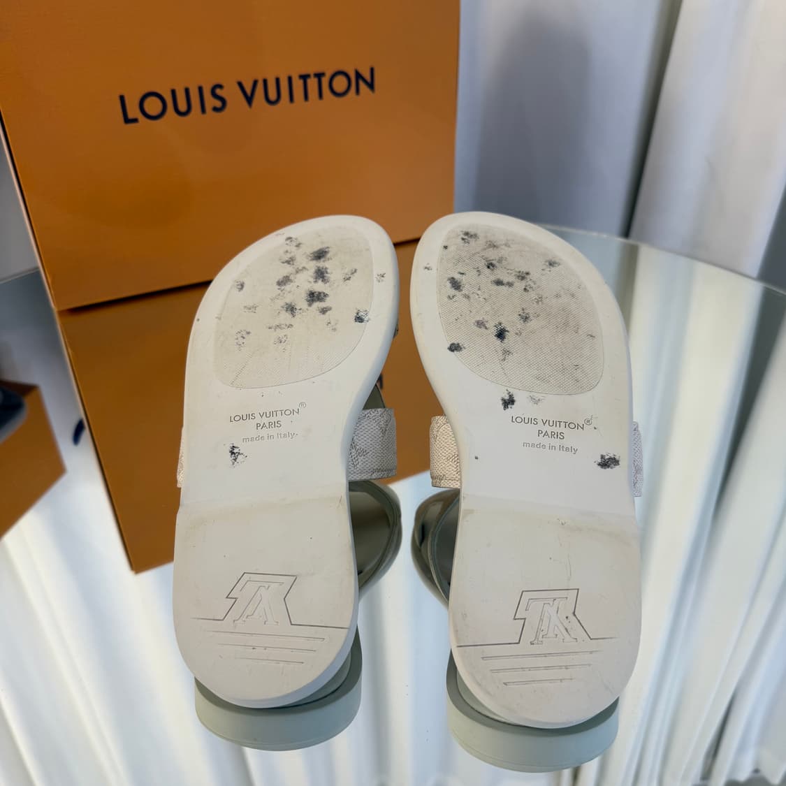 (6) 루이비통 모노그램 오프화이트 오아시스 뮬 슬리퍼  상품이미지7