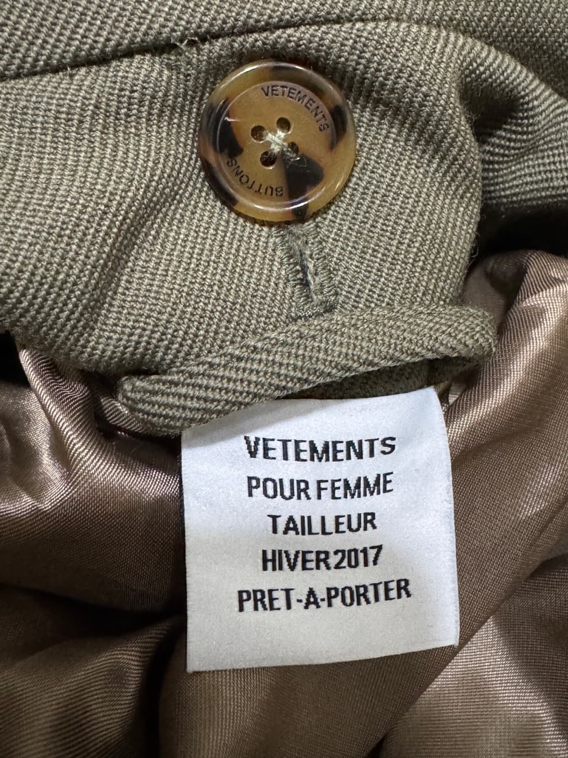 베트멍 17fw 더블숄더 오버사이즈 코트 아카이브 VETEMENTS  상품이미지2