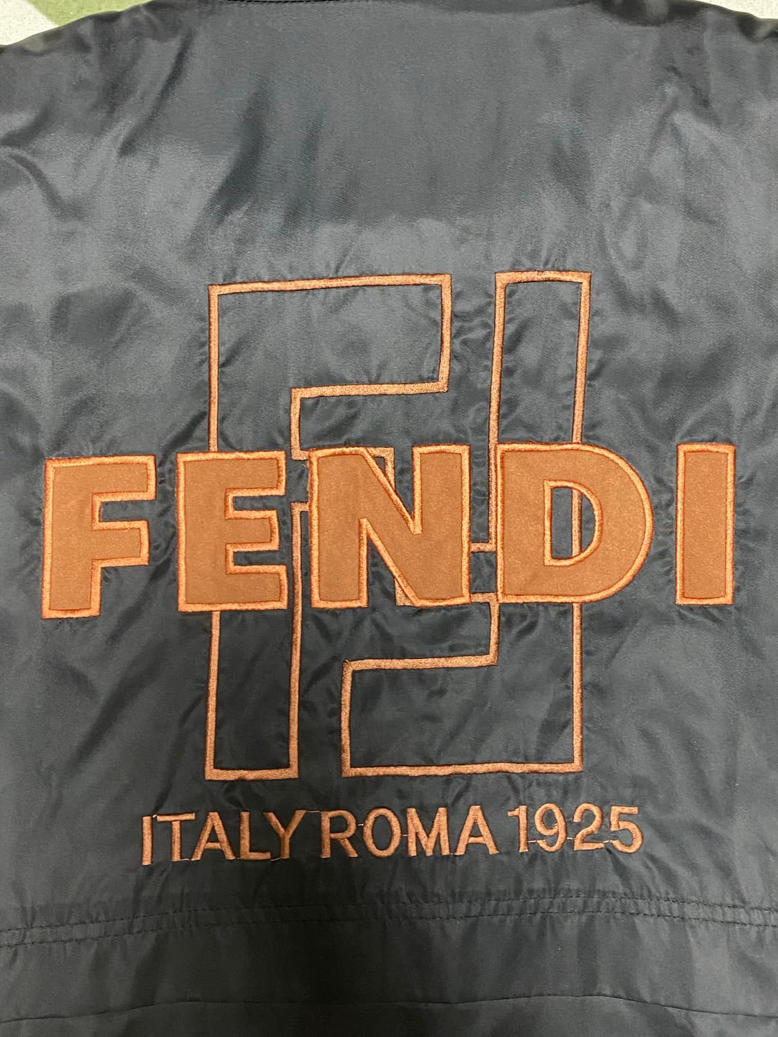 펜디 백로고 자켓 바람막이 상품이미지4