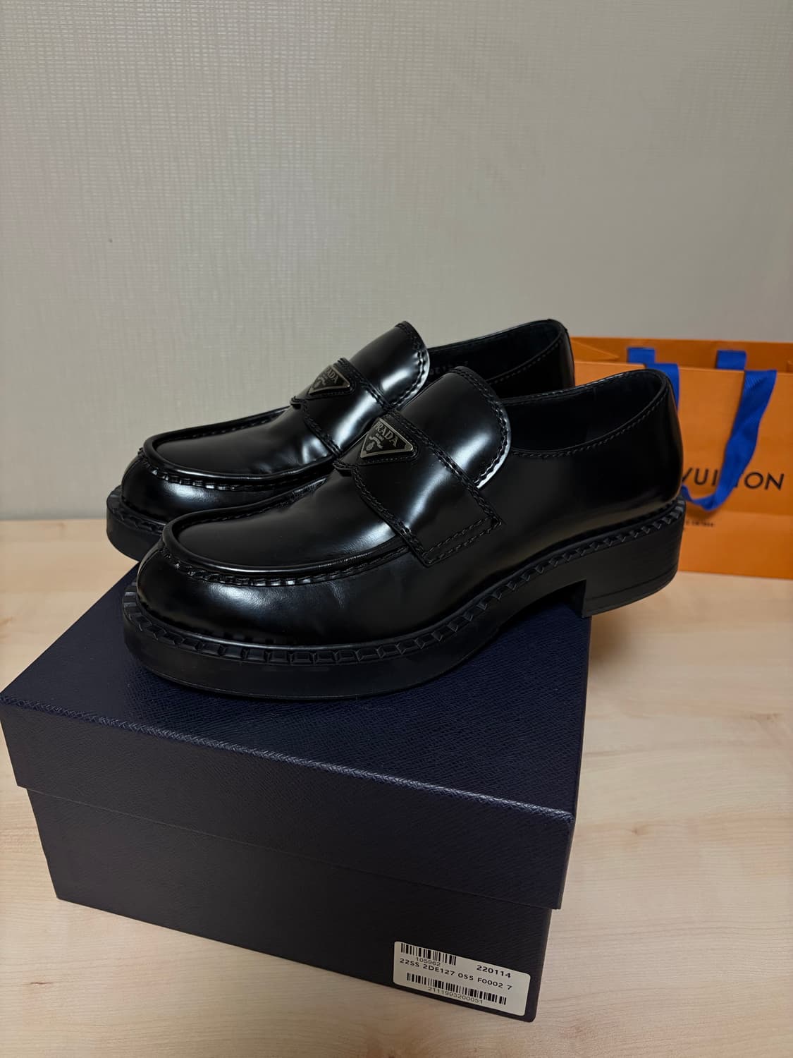 프라다 초콜릿 브러시드 가죽 로퍼(7size) 상품이미지3