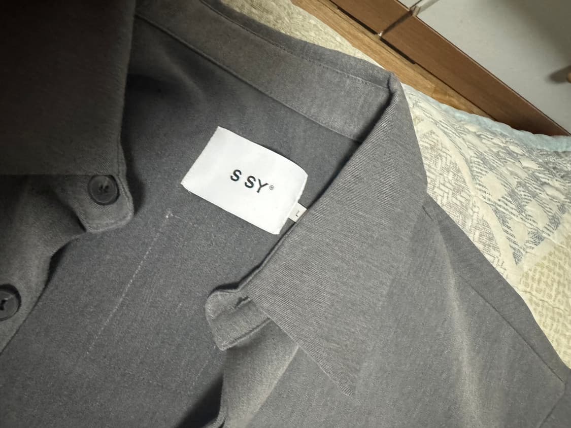 <거의 새것> [L] 에스에스와이 오버핏 셔츠 (그레이) 상품이미지9