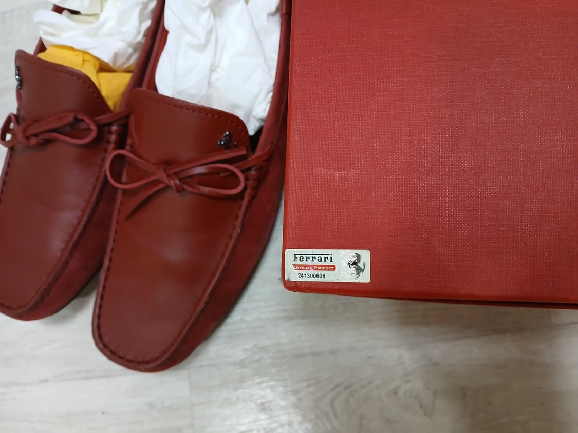 토즈 × 페라리 콜라보 상품이미지5