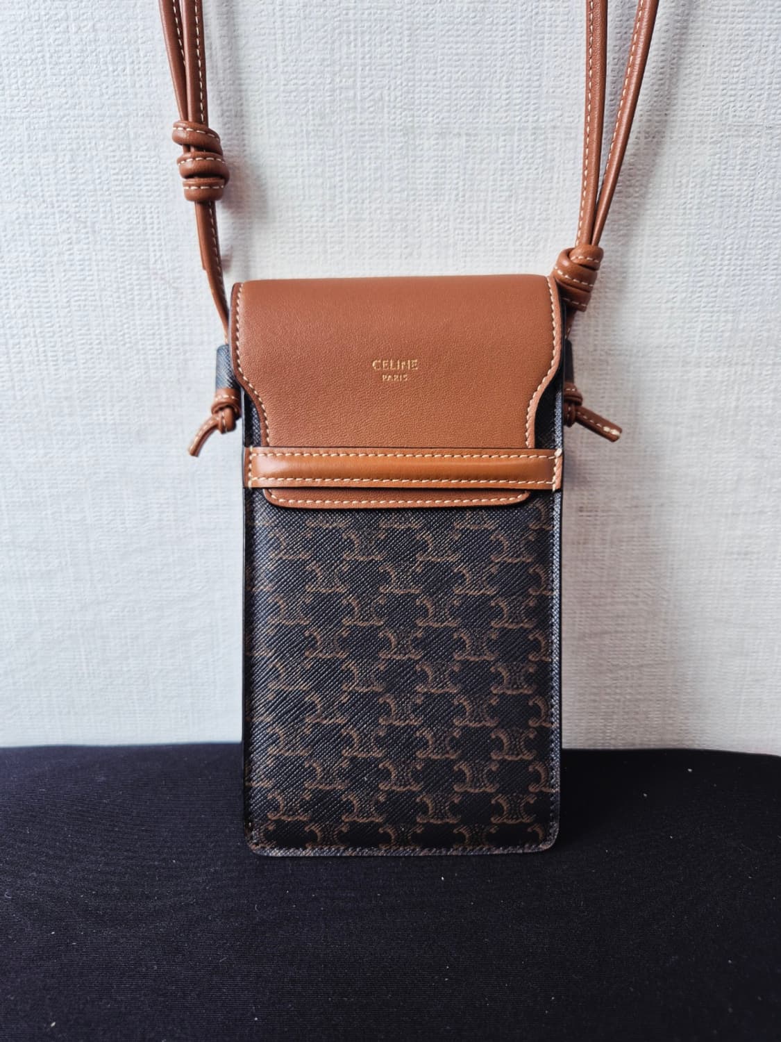 셀린느 트리옹프 폰파우치 플랩 크로스백 상품이미지3