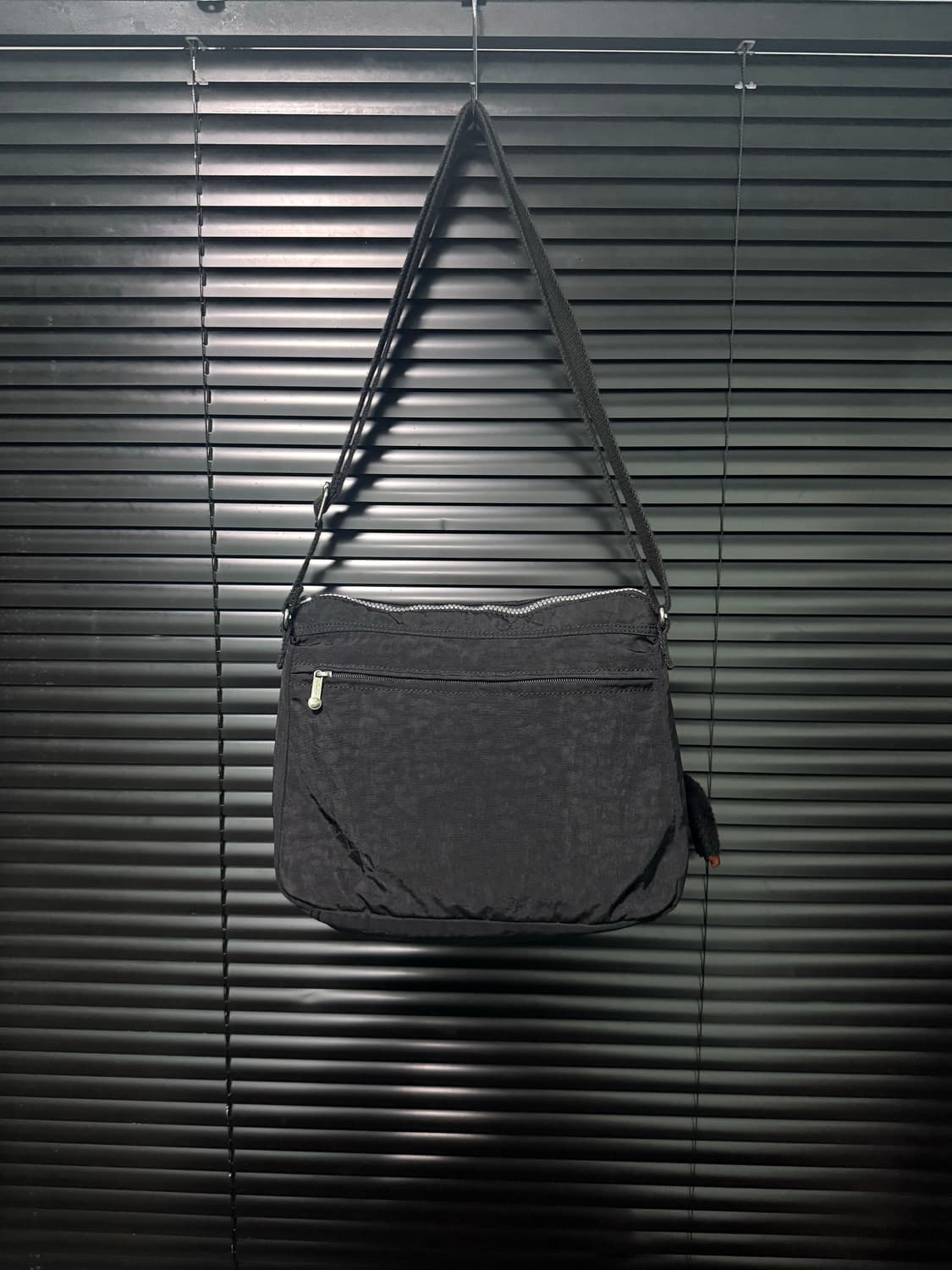 키플링 블랙 크로스백 가방 고릴라 원숭이 인형 키링 학교 Y2K 빈티지  상품이미지6