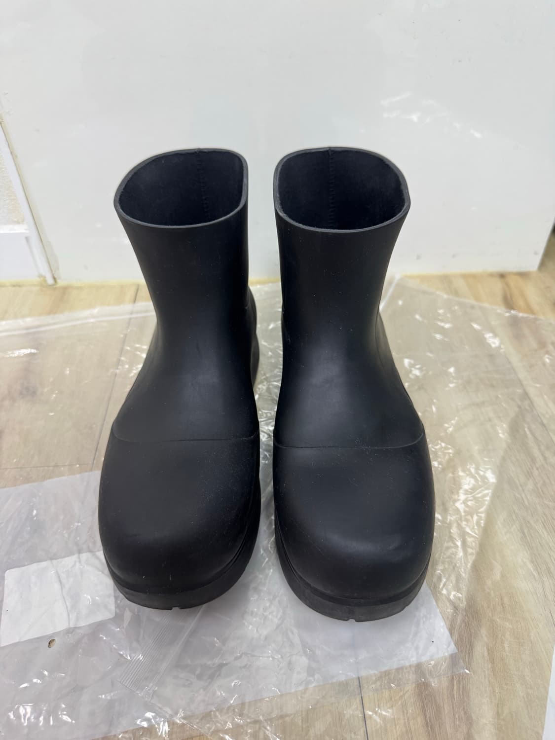 보테가베네타 퍼들 앵클 부츠 상품이미지1