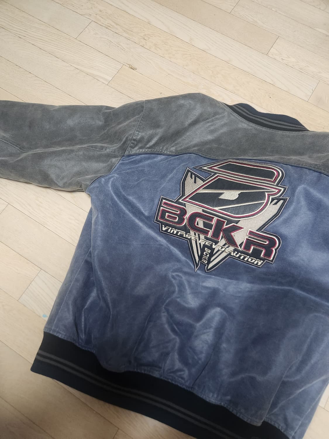 버커루 바시티 자켓 팝니다 상품이미지2