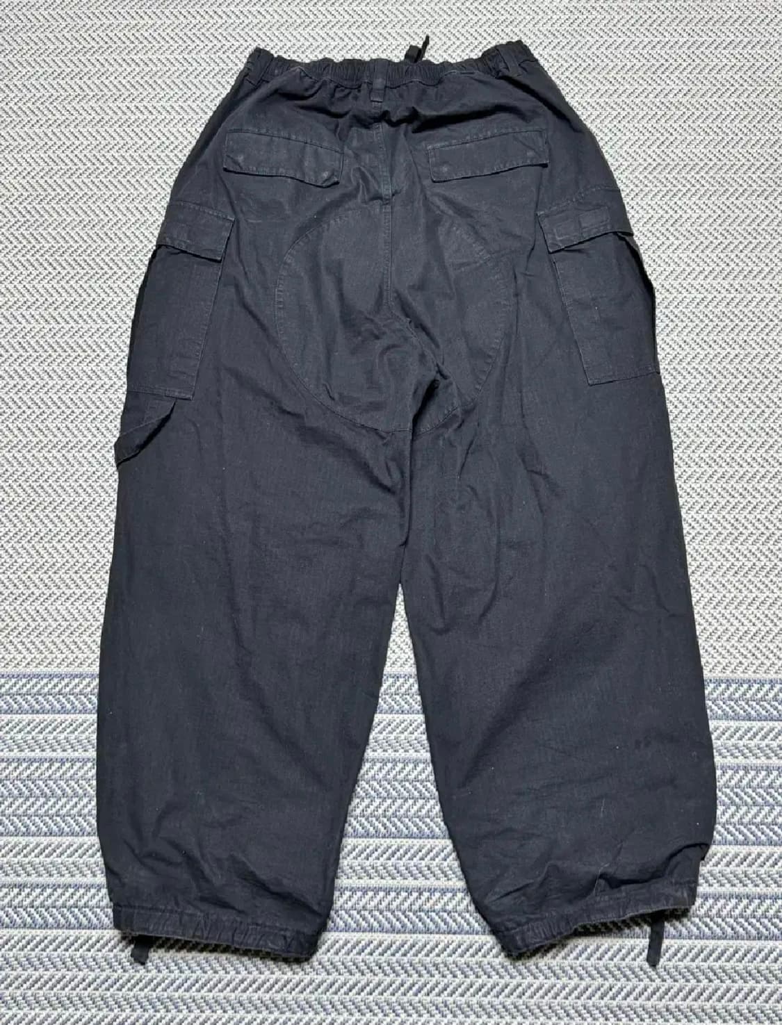 발렌시아가 드로스트링 카고 팬츠 50사이즈 팝니다 상품이미지5