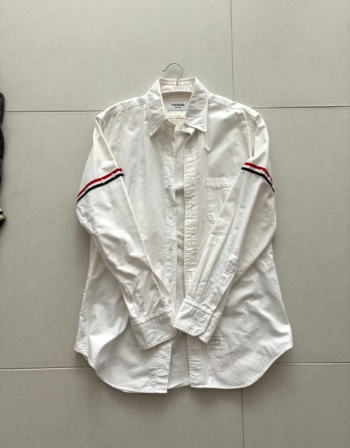 정품 톰브라운 암밴드 셔츠 상품이미지1