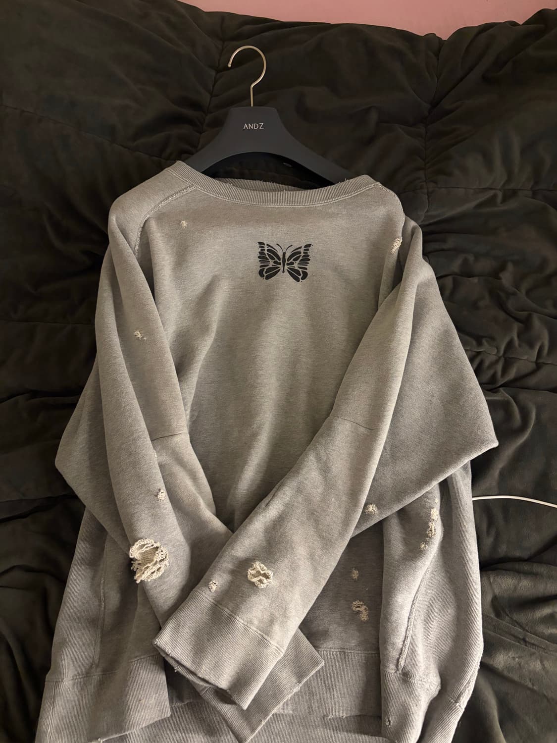 니들스 스웨트 셔츠 상품이미지1