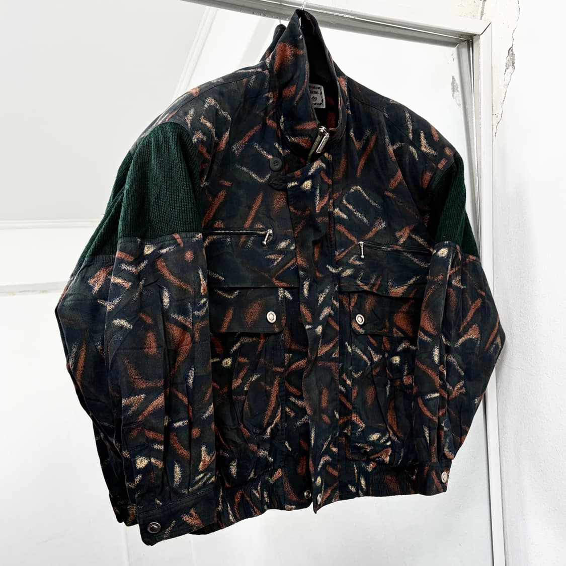 Comodo 90s 패턴 봄버 자켓 상품이미지4