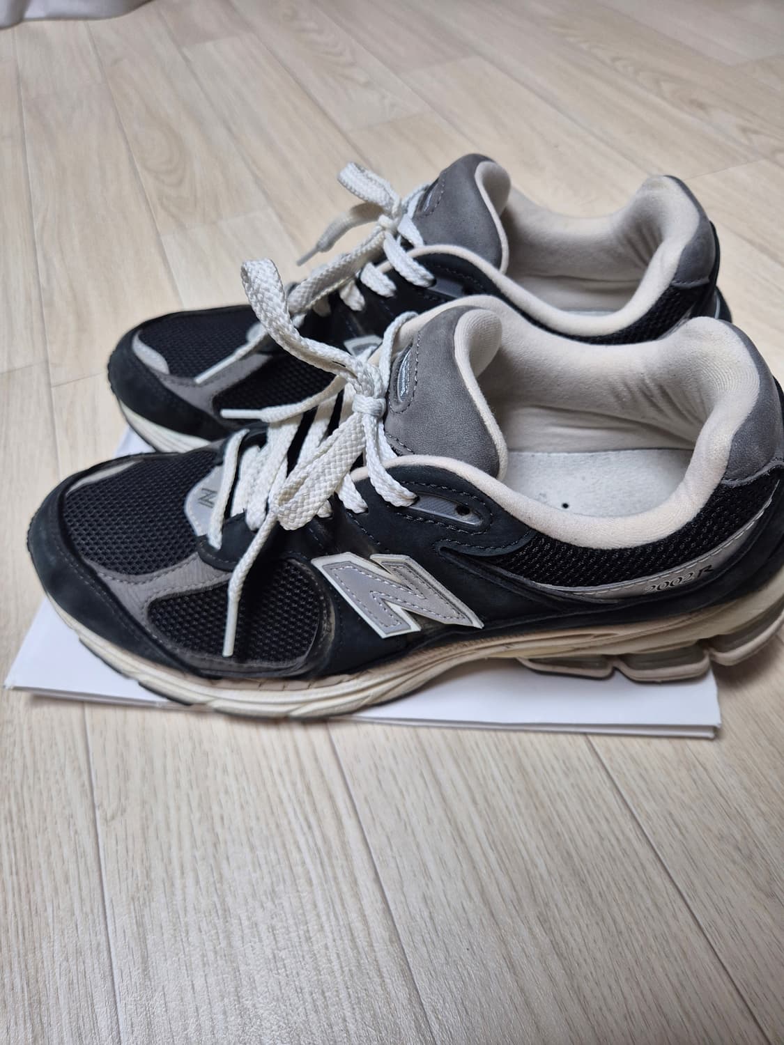 [275] 뉴발란스 2002R 프리미엄 빈티지 블랙 상품이미지2