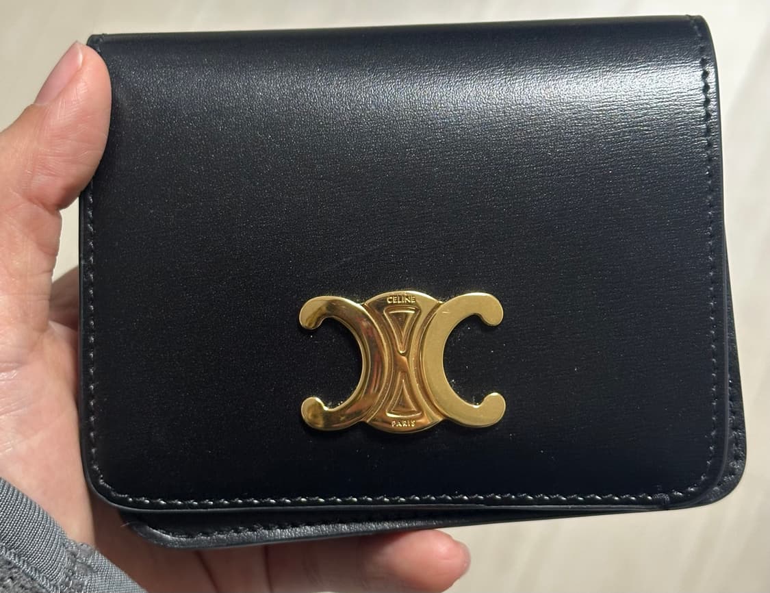 셀린느 트리옹프 컴팩트 지갑 블랙 (단종) 상품이미지1