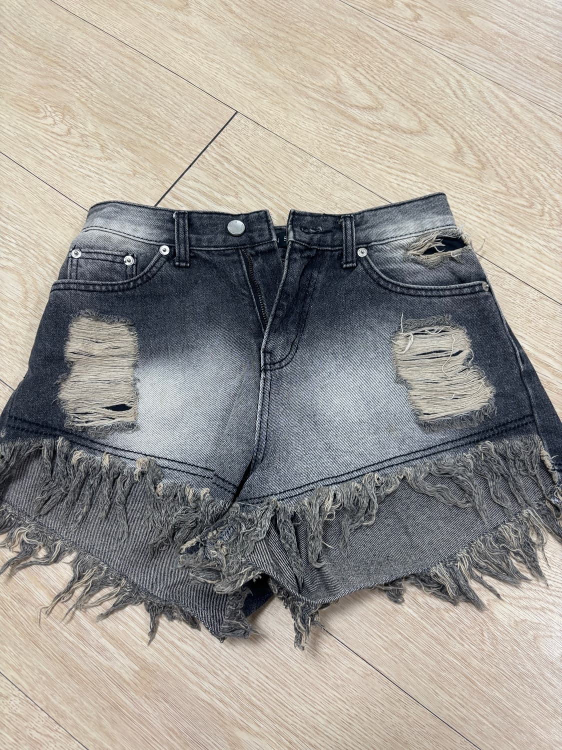 보헤미안서울 데미지 워싱 반바지 22 상품이미지1