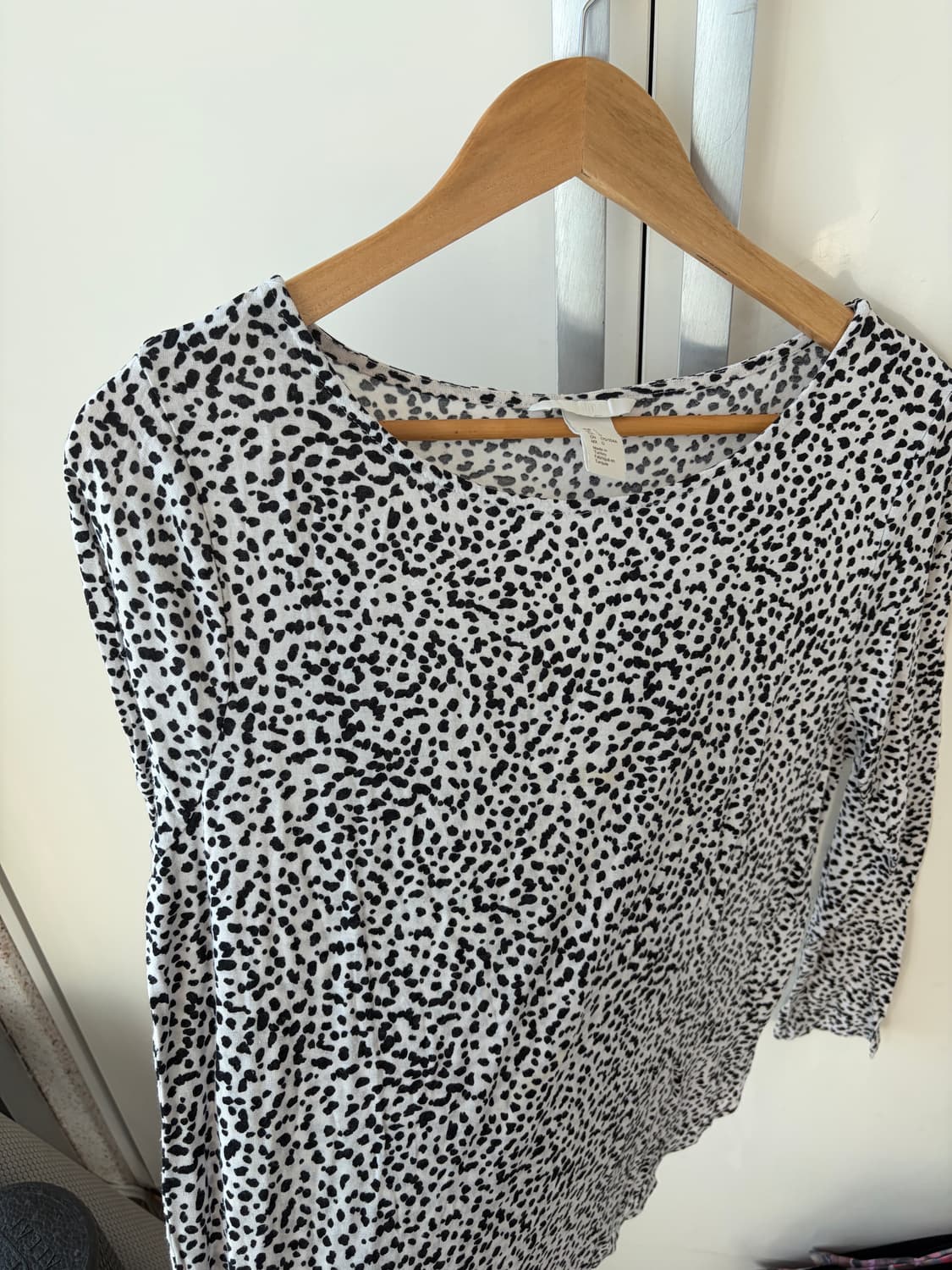 H&M 레오파드 도트 텐션 긴팔티 상품이미지2