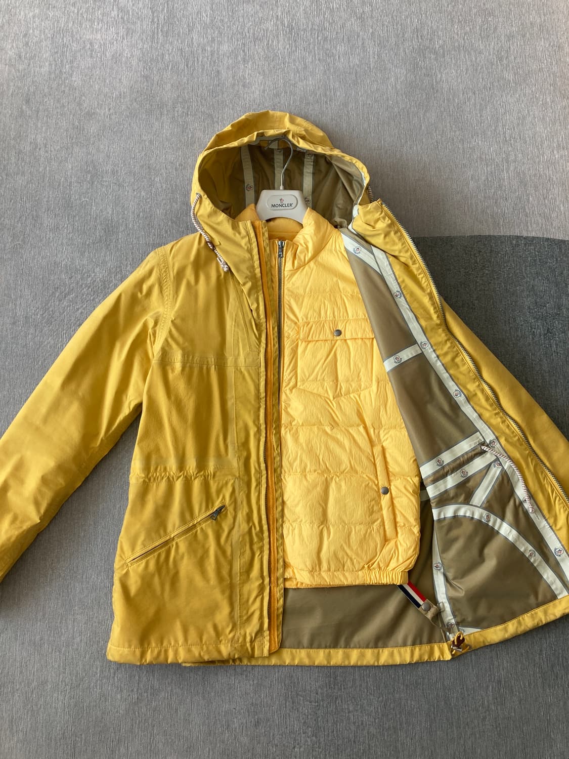 [1] 몽클레어 비즈빔 구스다운 wasi jacket 옐로우 2in1 상품이미지3