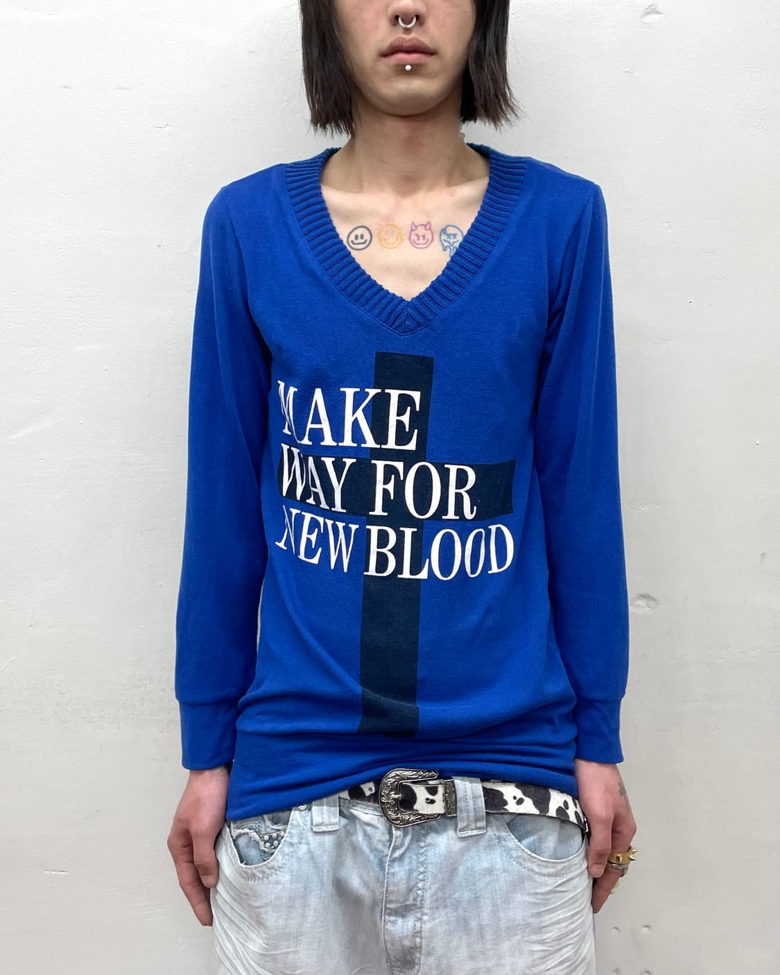 cross-blue V-neck knitwear  상품이미지1