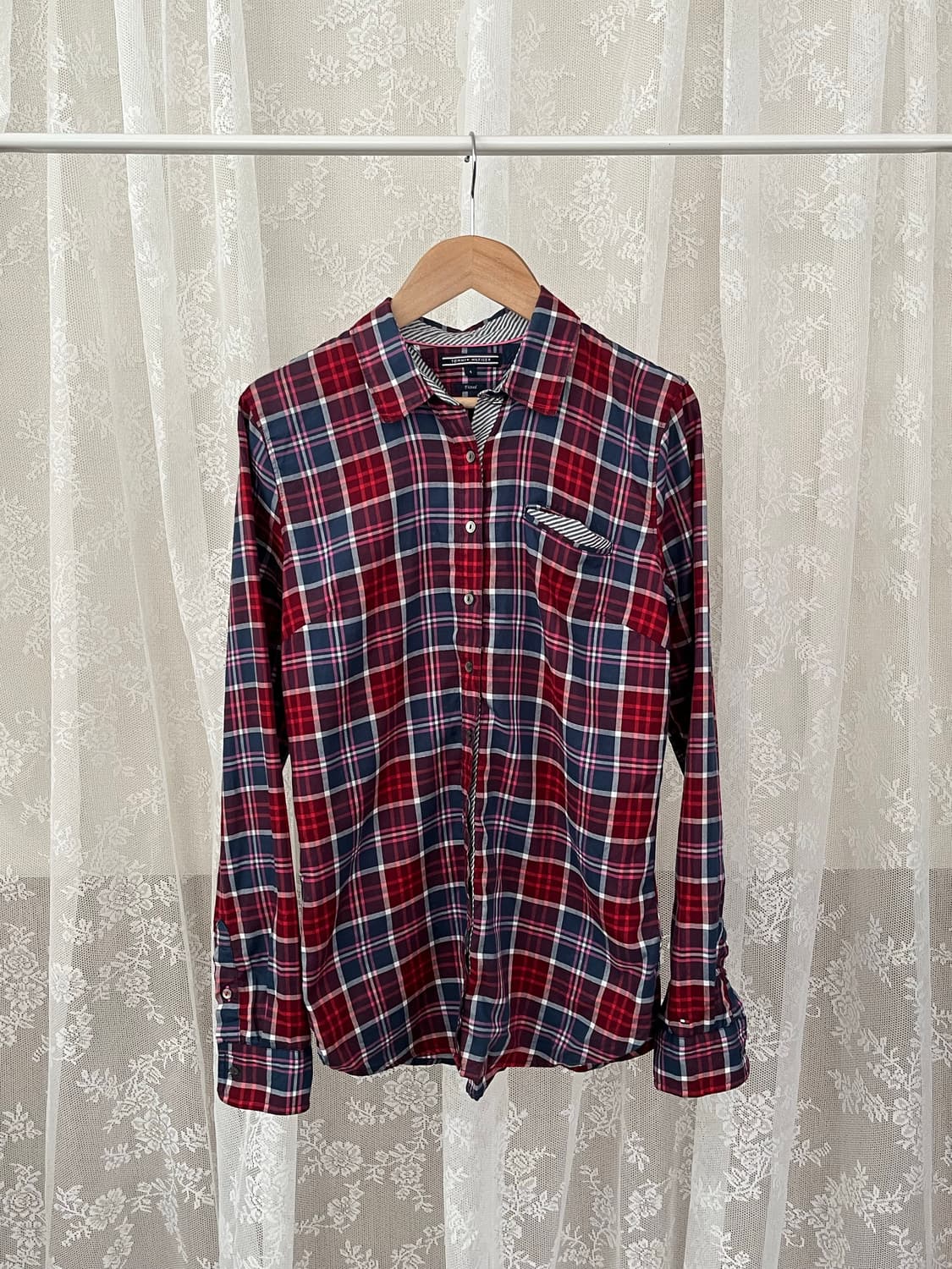 S) 타미힐피거 여성 피티드 체크 셔츠 와인 상품이미지1